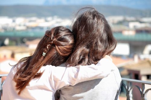 沖縄もずくエキスのフコダインで高い保水・保湿力と頭皮ケアが自慢のラフィー(Raffi) ヘア＆スカルプエッセンス